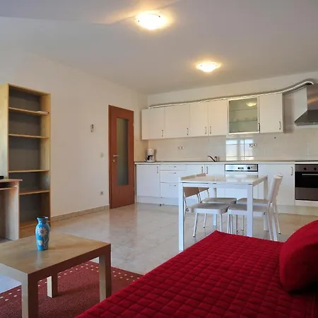 Marine Apartment *